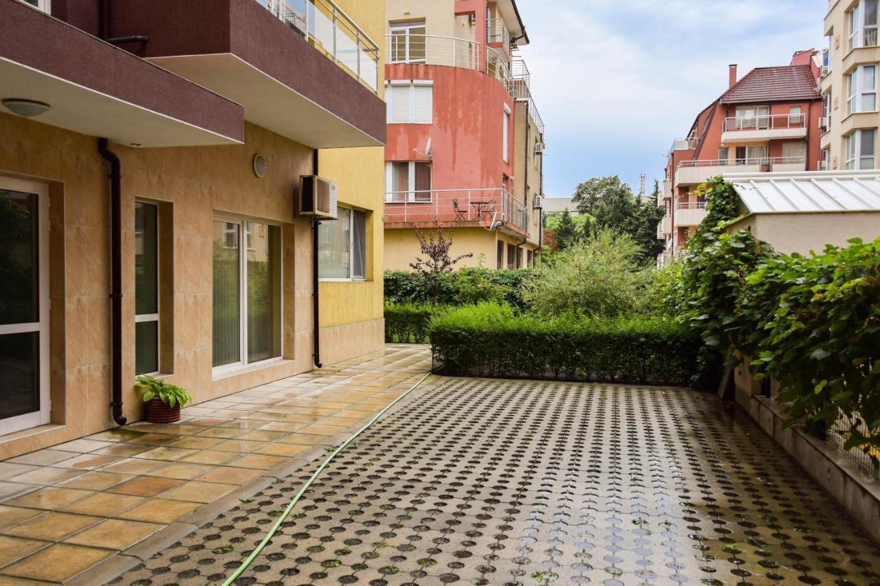 Apartment Coral Pomorie Exterior photo